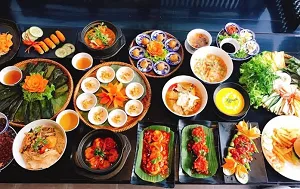 Hue Food Guide: 15 Authentic Dishes You Must Try in Vietnam's Culinary Capital