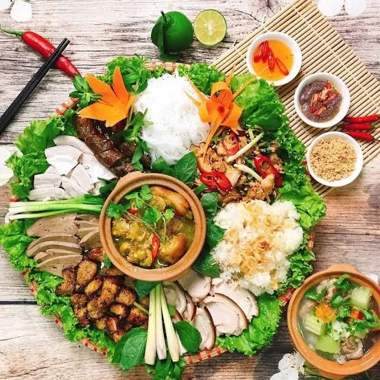 What to Eat in Sapa: 15 Must-Try Local Dishes and Food Experiences