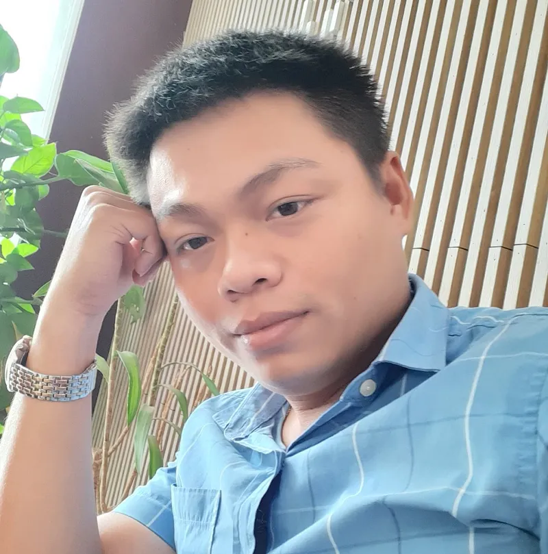 Viết Trang Tour Guide
